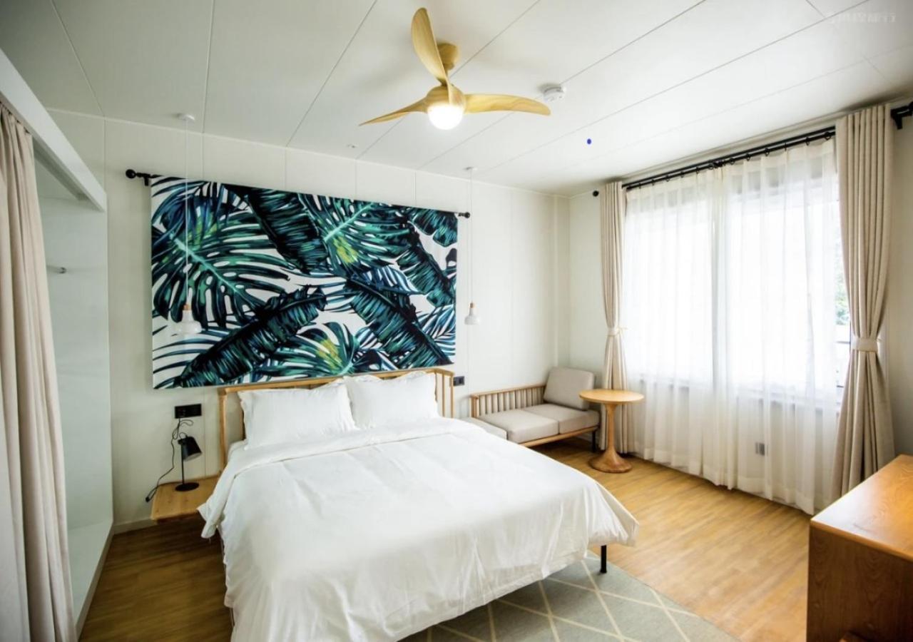 Discovery Saipan Hotel Garapan Buitenkant foto